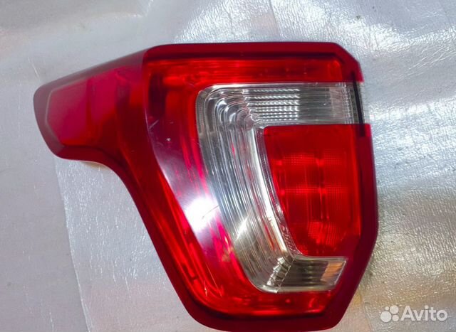 Ford explorer 16-19 левый фонарь LED