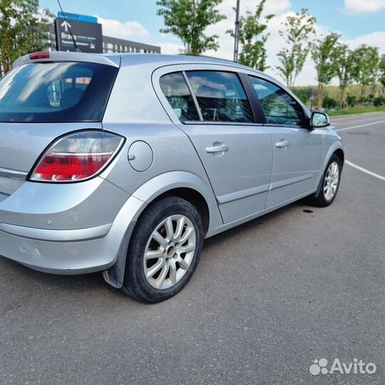 Opel Astra 1.8 AT, 2012, 207 000 км