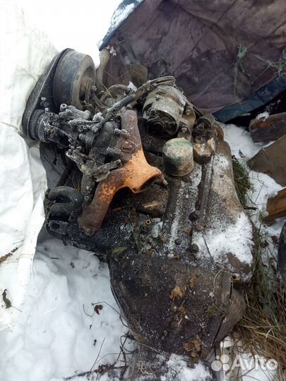Двигатель УАЗ коробка раздатка