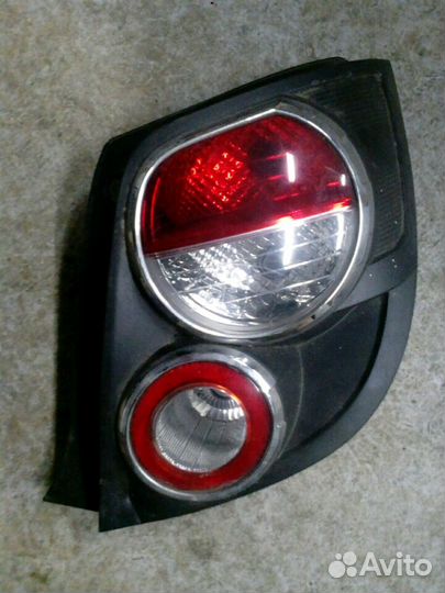 Фонарь задний правый Шевроле Авео Т300 хэтчбек