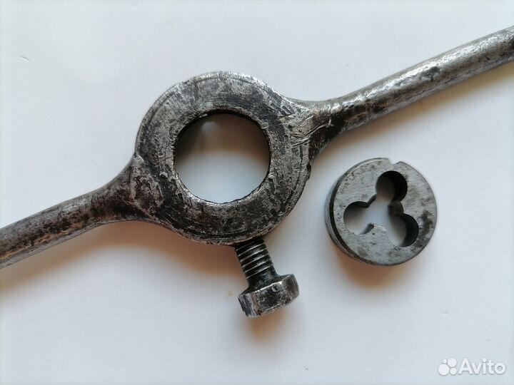 Плашкодержатель с плашкой, СССР