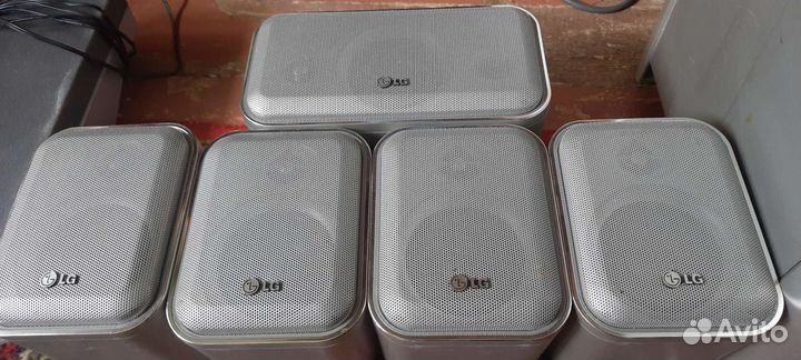 Динамики от домашнего кинотеатра