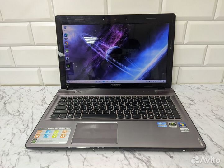 Ноутбук Lenovo Core i3/ ram 8gb/ SSD 120gb