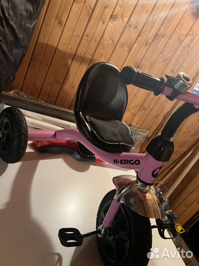 Трехколесный велосипед