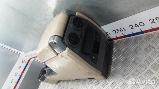 Подлокотник центральный land rover discovery 3 (ZK