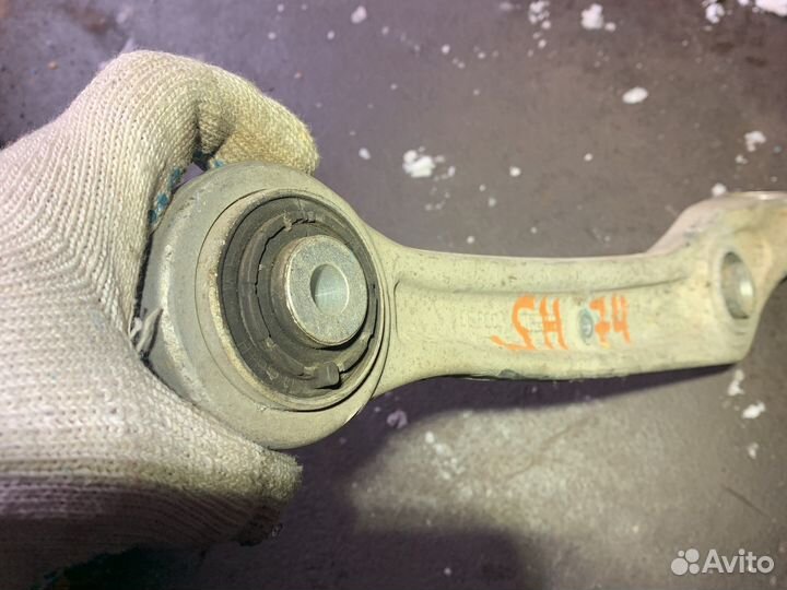 Ручаг передний нижний на Audi A8 D4 4H