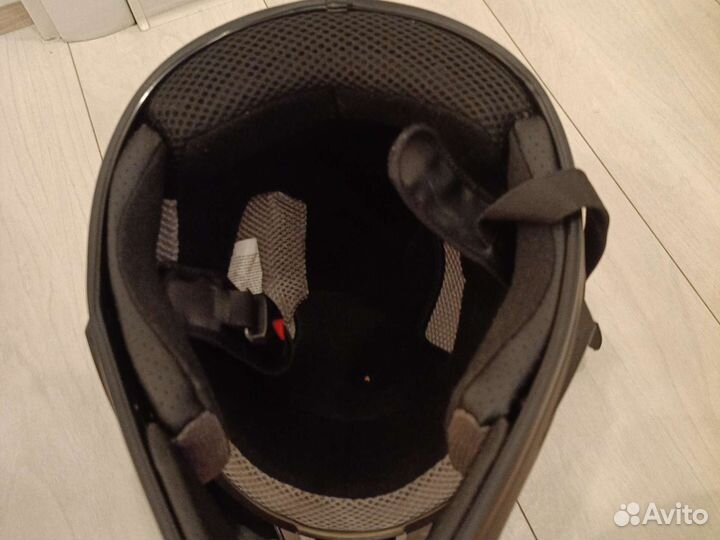 Шлем горнолыжный