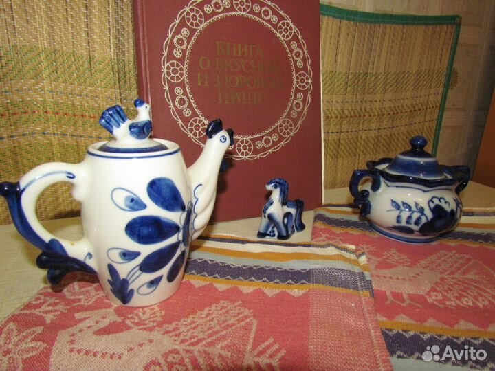 Чайник сахарница лопатkа и др. из 60-80-х гг. СССР