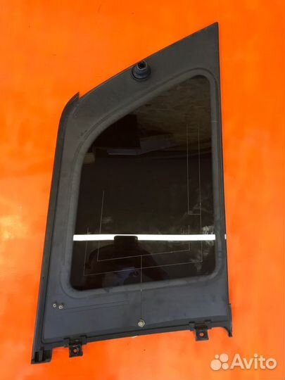 Форточка багажника правая Mercedes Benz Gl550 W164