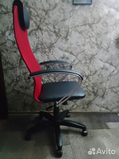 Компьютерное кресло