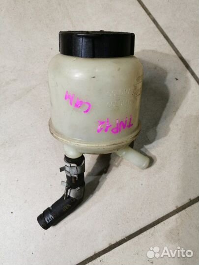 Бачок для тормозной жидкости Nissan Primera WTP12