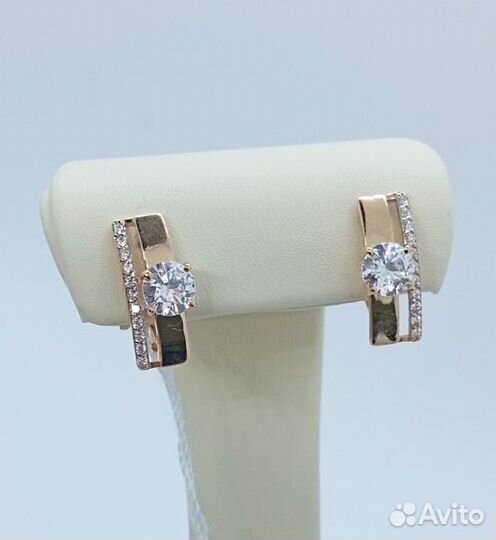 Золотые серьги с фианитом