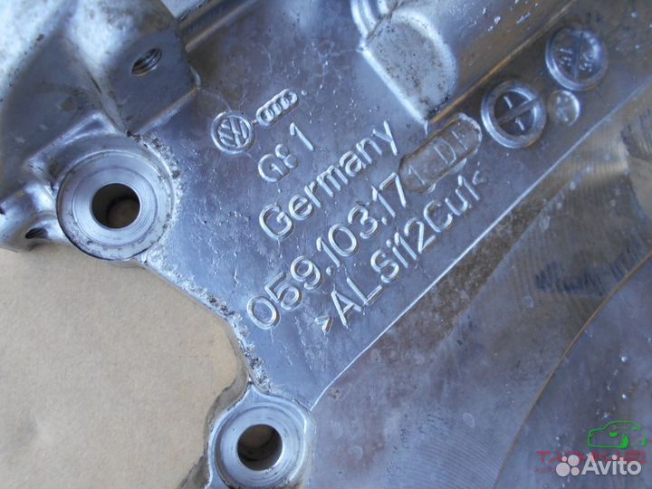 Крышка коленвала задняя VAG 3.0 TDI V6