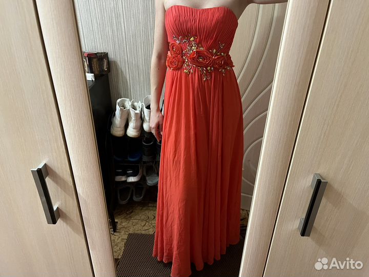 Платье коралловое 44р