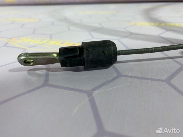 Трос ручника передний Mercedes Clk-Class W208