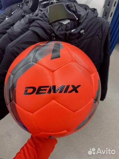 Футбольный мяч