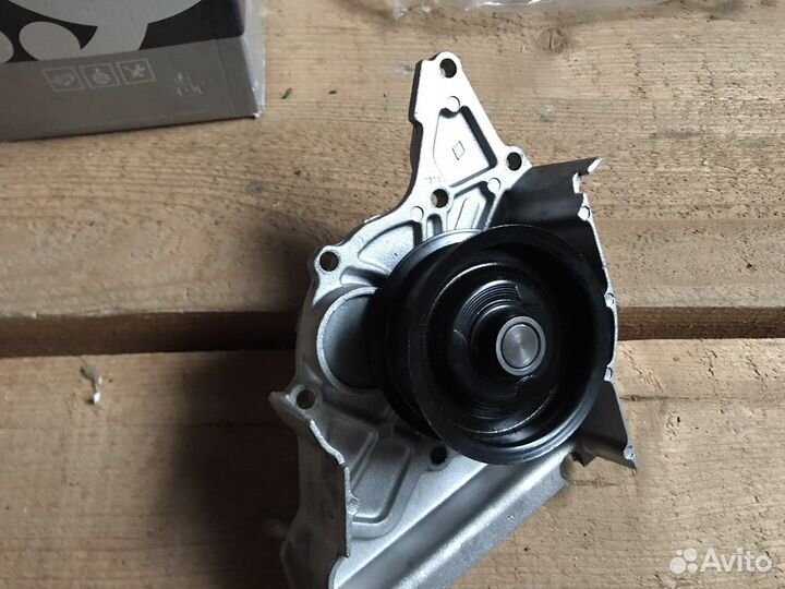 Водяной насос Audi