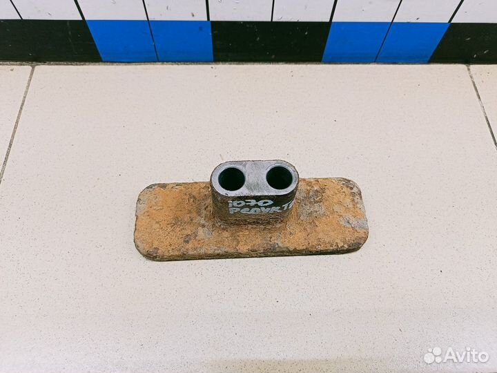 Кронштейн (сопут. товар) RAV 4 2013