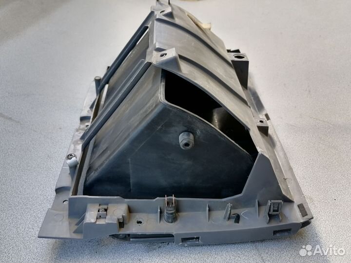 Бардачок 1.8 МКПП для Mazda 626 (GE) 1992-1997