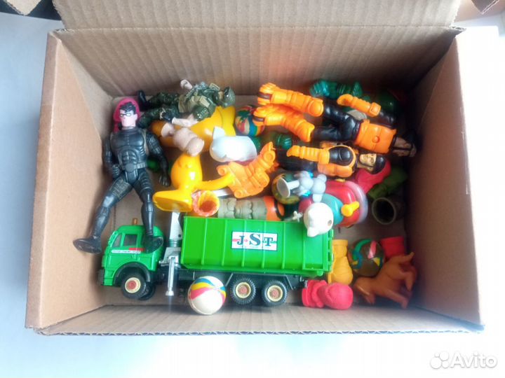 Коробка игрушек бронь