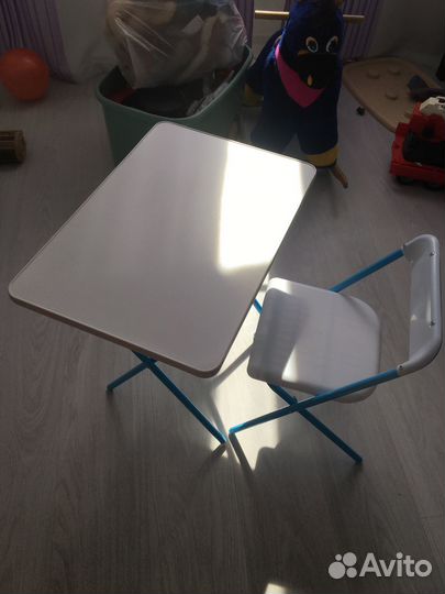 Детский стол и стул