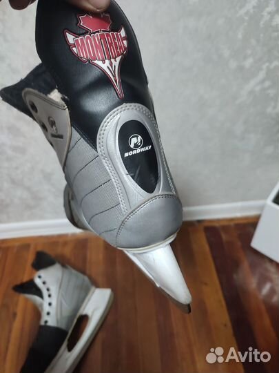 Коньки хоккейные