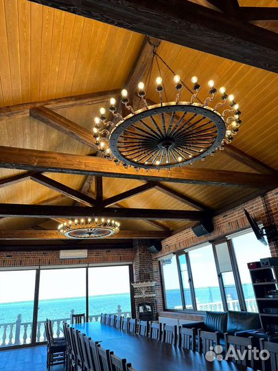 Люстра деревянная колесо телеги