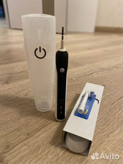 Электрическая зубная щетка Braun Oral-B Precision