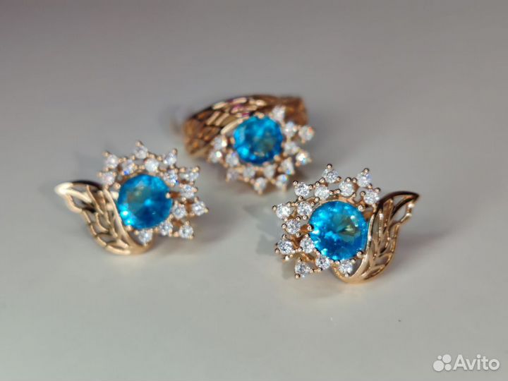 Комплект украшений с камнями