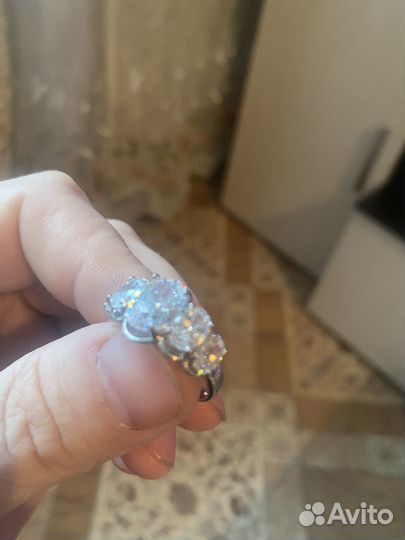Серебряное кольцо и серьги