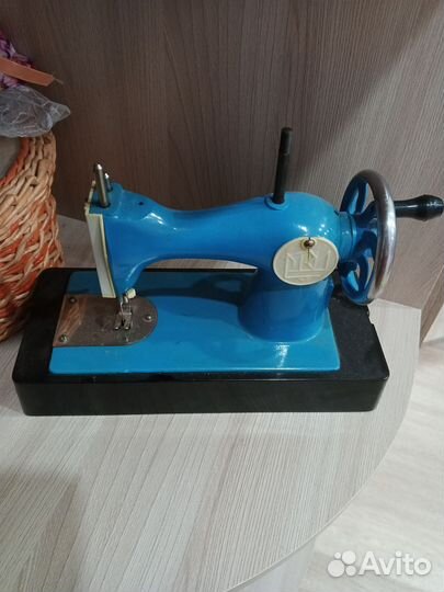 Детская швейная машина СССР
