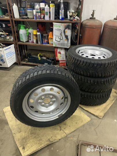 R14 Nokian Tyres Nordman 5 175/65, PCD 4x98 DIA 13