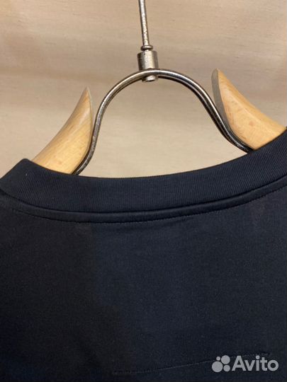 Футболка givenchy