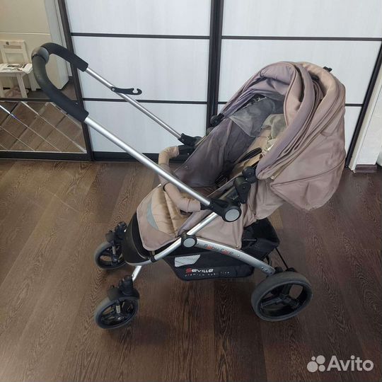 Прогулочная коляска