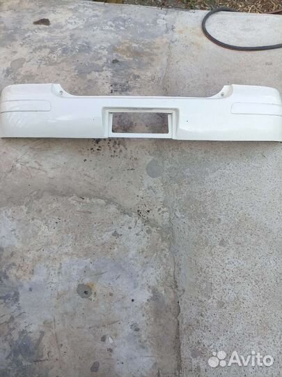 Бампер задний на Тойота витц