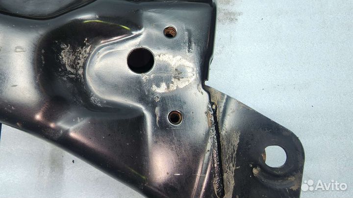 Подрамник Mitsubishi Outlander первого поколения