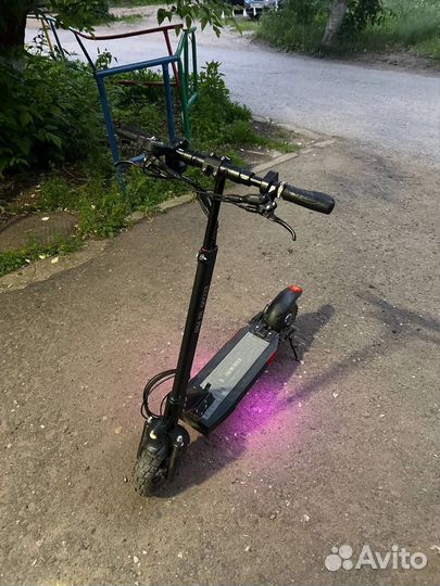 Самокат электрический б/у Koogo m4 про 600w