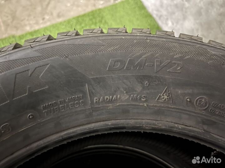 Bridgestone Blizzak DM-V2 235/65 R18 106S