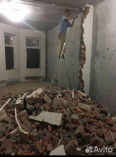 Демонтаж снос перегородок стен
