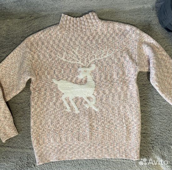 Свитер женский