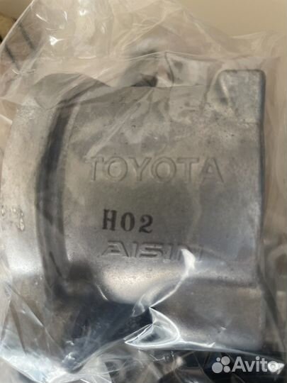 Помпа Toyota Land Cruiser 200