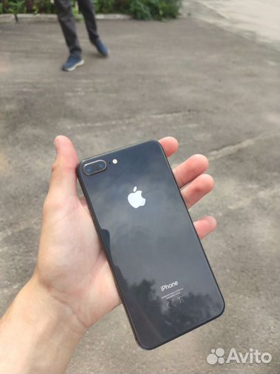 iPhone 8 Plus, 64 ГБ
