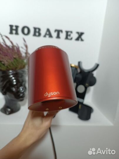 Топазный фен Dyson HD 15 Gift Edition: Легкий стил