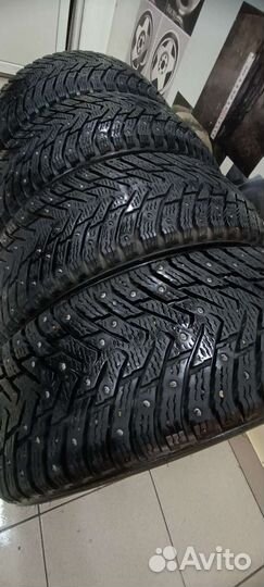 Nokian Tyres Hakkapeliitta 8 215/60 R16 99T