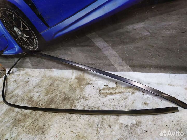 Молдинг крыши правый, левый MB W202