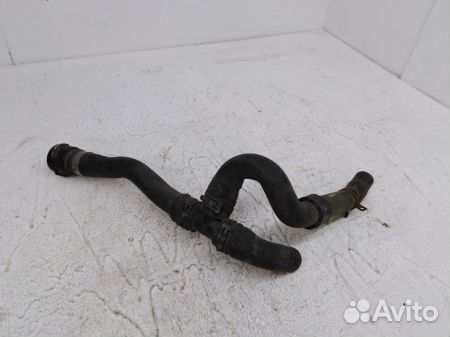 Патрубок системы охлаждения