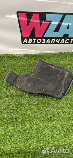 Тепловой экран моторного отсека Ford Mustang