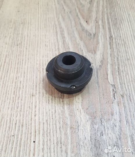 Кронштейн крепление Опора радиатора Kia RIO 3 Лев