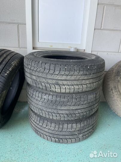 Michelin Latitude X-Ice 235/65 R17