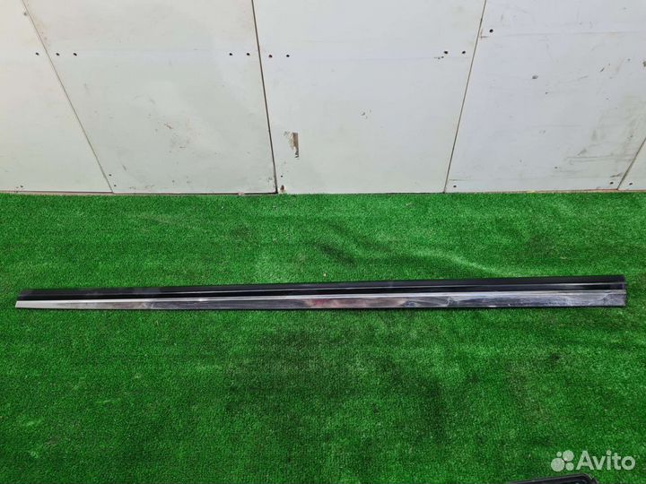 Молдинг двери передний правый Lexus Ls 4 2006-2012